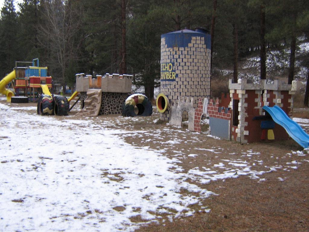 Rainbow Lake Castle Resort Princeton Exterior photo